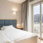Отель Eurostars Uhotel
