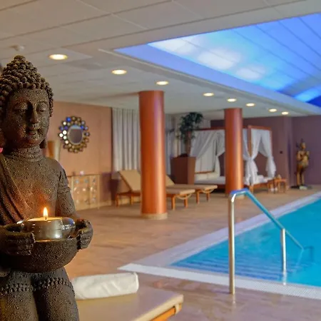 Eurostars Uhotel מלון 4*