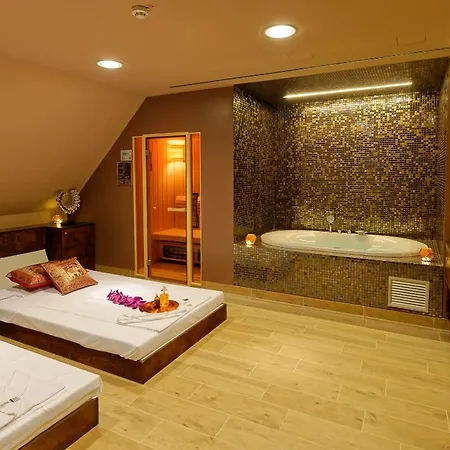 Eurostars Uhotel Hotel