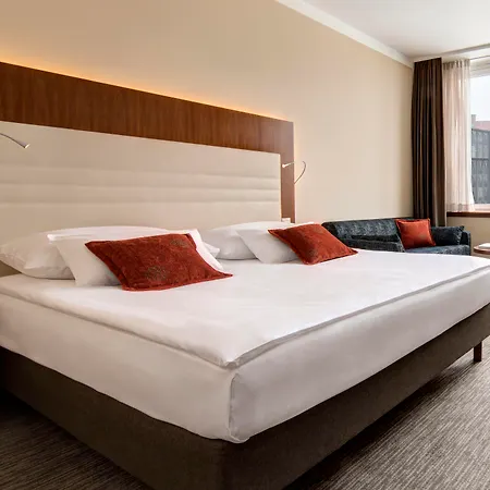 Eurostars Uhotel فندق