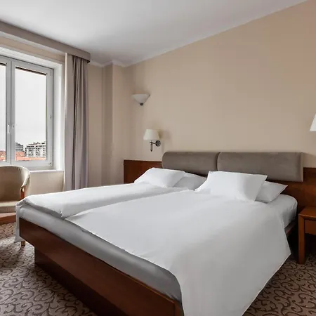 מלון Eurostars Uhotel לובליאנה