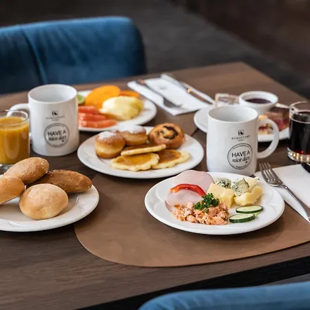 Eurostars Uhotel 4*