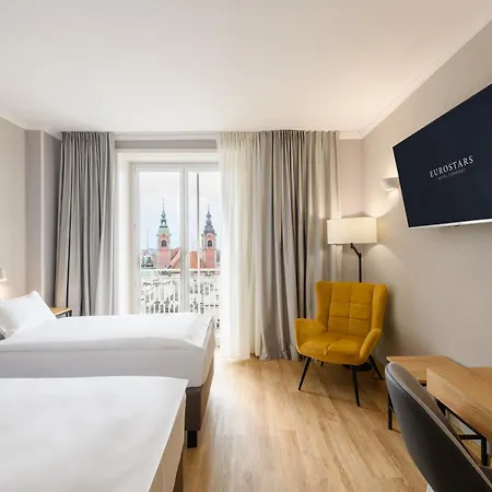 Eurostars Uhotel מלון 4*