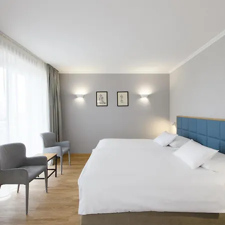 Eurostars Uhotel 4*