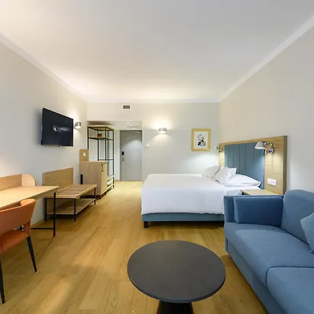 Hotel Eurostars Uhotel 4*
