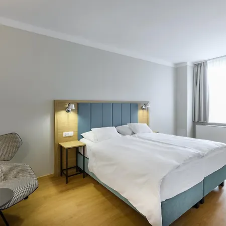 Eurostars Uhotel Hotel 4*