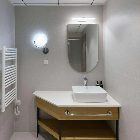 Hotel Eurostars Uhotel