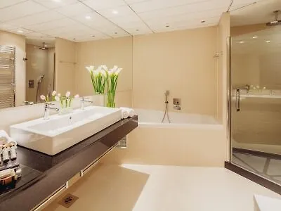 Ξενοδοχείο Eurostars Uhotel 4*