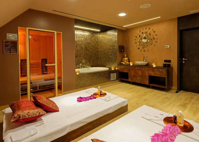 Eurostars Uhotel 호텔 4*