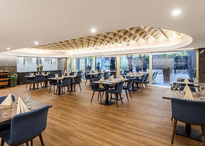 Eurostars Uhotel ホテル