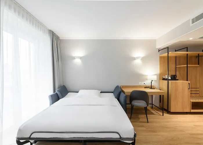 ホテル Eurostars Uhotel