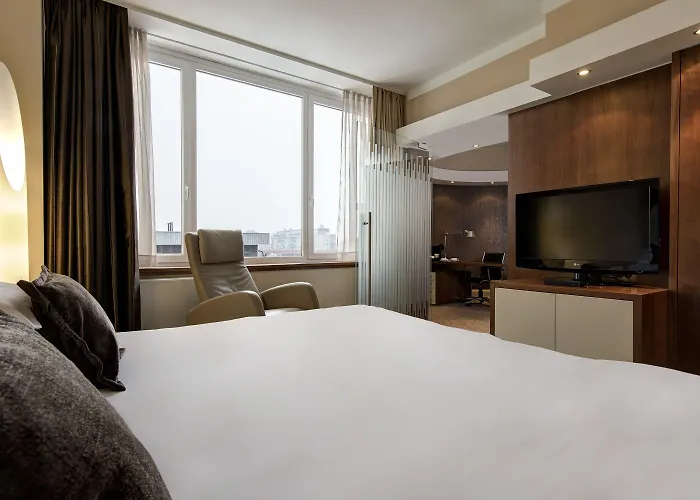 ホテル Eurostars Uhotel