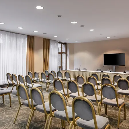 Eurostars Uhotel מלון 4*