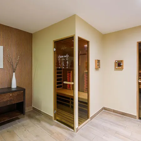 Hotel Eurostars Uhotel