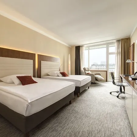 Eurostars Uhotel מלון 4*
